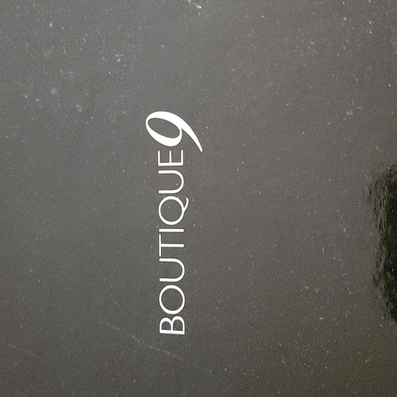 Boutique 9 Booties in Black -Size 6 1/2 - Picture 8 of 8